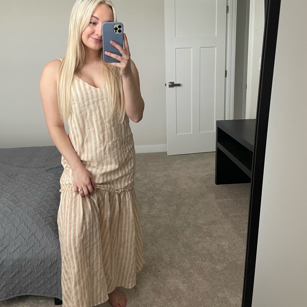 Never worn // Lulu’s long dress